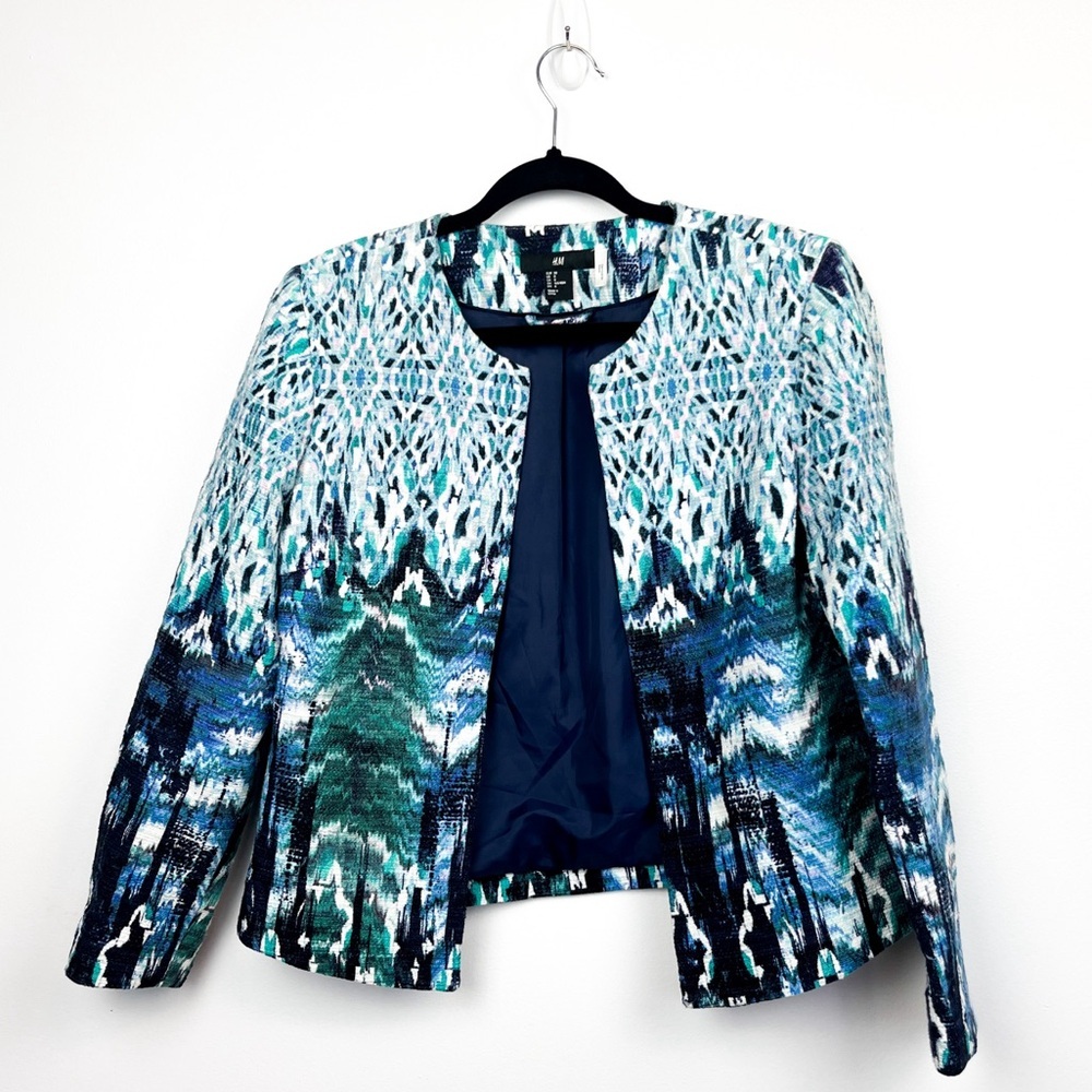 H&M Long Sleeve Buttonless Blazer Jacket in Shades of Blue